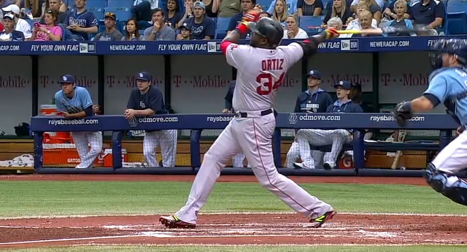 Papi swings