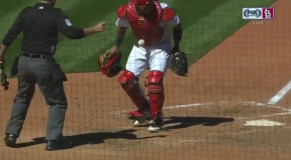 Molina sticky ball